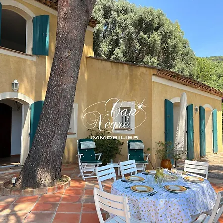 Provencale 8 Personnes Vue Avec Jardin A 150 M De La Du فيلة